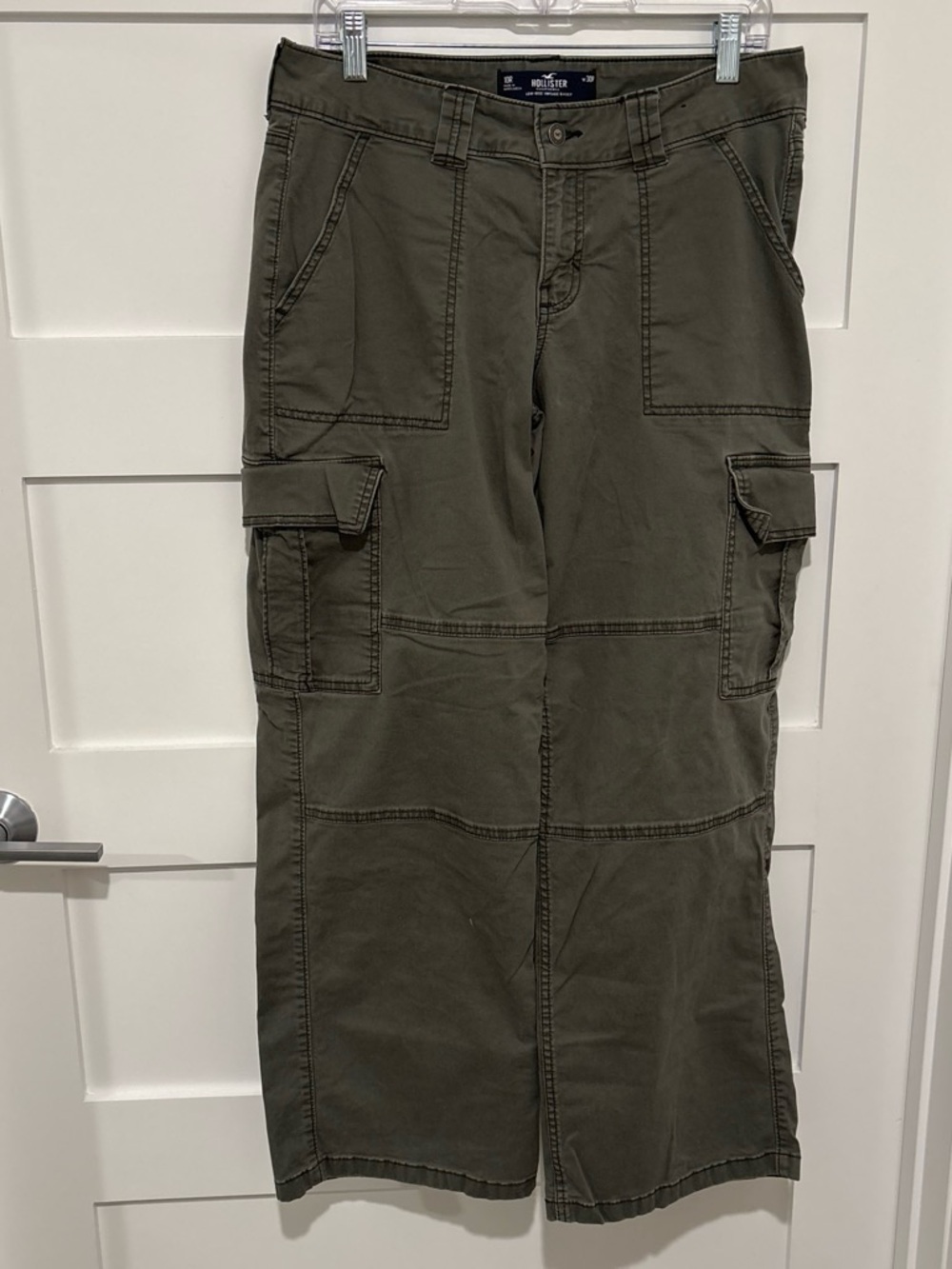 Hollister Low Rise Vintage Baggy Olive Cargo Pants